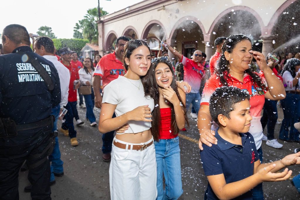Rompimiento de las Fiestas Patrias Ixtlán del Río 2026 reúne a familias y visitantes