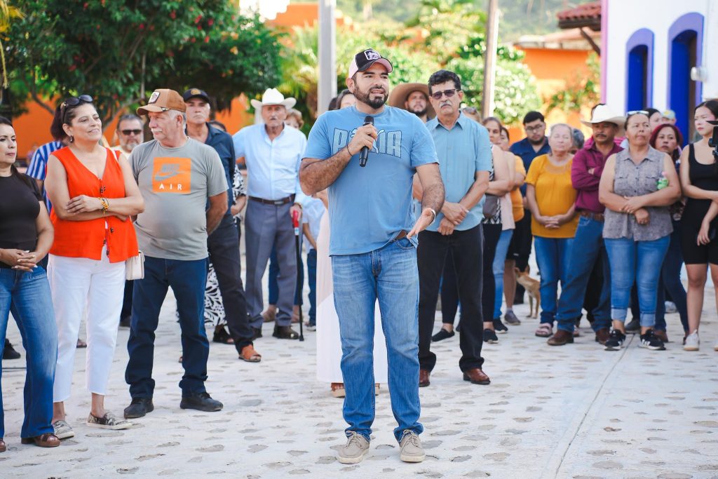 Empedrado en Mazatán mejora vialidades de la comunidad.
